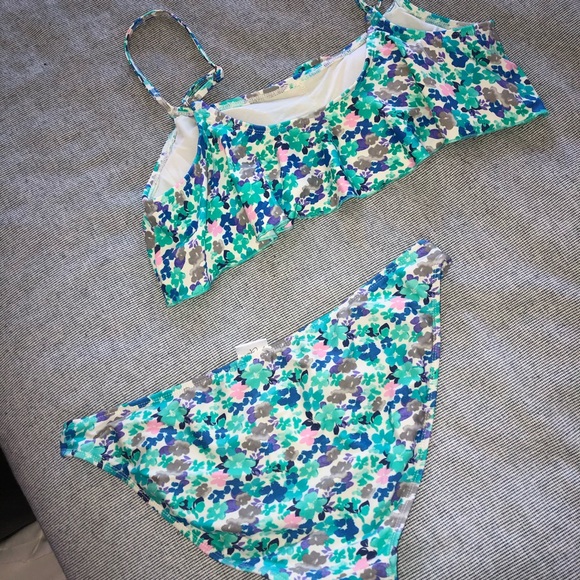 Bikini - Picture 2 of 4